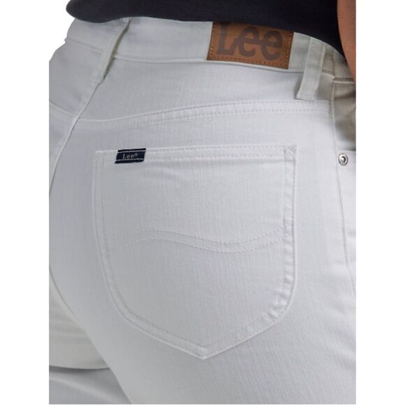 LEE WOMEN'S Mid-Rise 5” Cuffed Denim Jean Shorts  Size 22 M - Picture 8 of 9